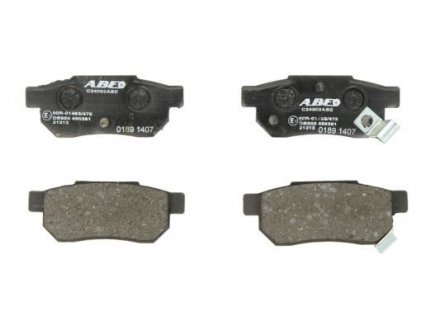 Дисковые тормозные колодки (задние) ABE C24002ABE (фото 1)