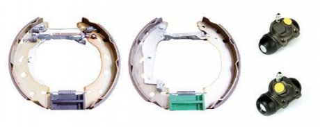 Барабанные тормозные колодки (задние) BREMBO K50 006 (фото 1)