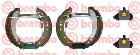 Барабанные тормозные колодки (задние) BREMBO K54 012 (фото 1)