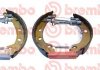 Барабанные тормозные колодки (задние) BREMBO K68 070 (фото 1)