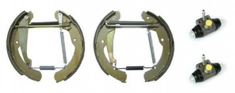 Барабанные тормозные колодки (задние) BREMBO K85 044 (фото 1)