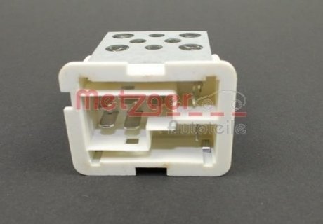 Резистор вентилятора печи. постоянный METZGER 0917048 (фото 1)