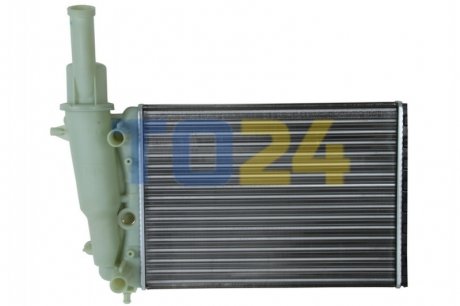 Радиатор охлаждения двигателя NISSENS 61856 (фото 1)