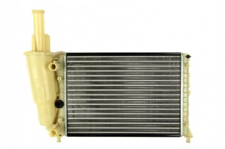 Радіатор охолодження двигуна NRF 58951 (фото 1)