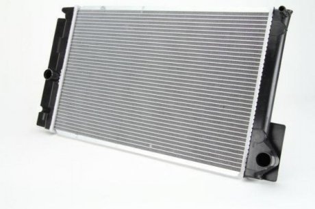 Радиатор охлаждения двигателя THERMOTEC D72030TT (фото 1)