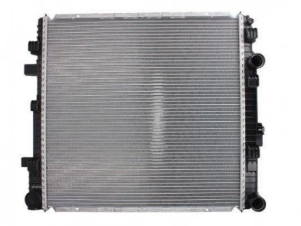 Радиатор охлаждения двигателя THERMOTEC D7ME014TT (фото 1)