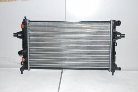Радиатор охлаждения двигателя D7X032TT
